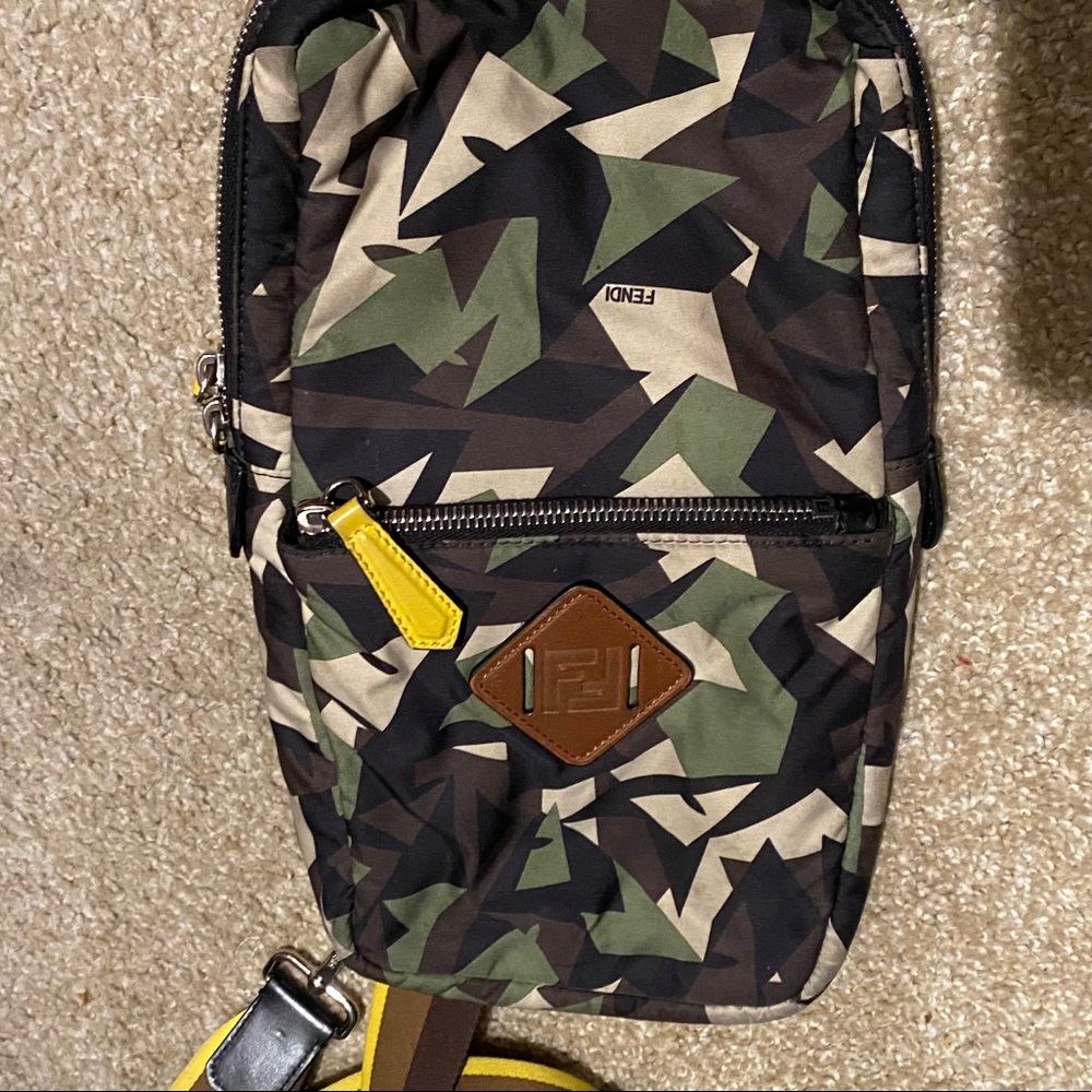 Fendi man pouch